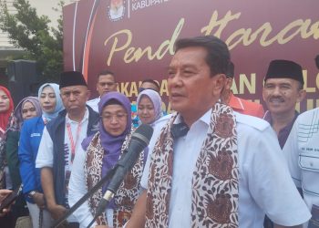 Pasangan Maesyal-Intan Daftar ke KPU Naiki Odong-odong