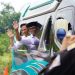 Daftar ke KPU, Andra Soni-Dimyati Naik Mobil Elf Banten Selatan
