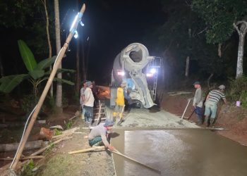 Pemdes Kadugenep Bangun Jalan Desa, Pengerjaannya Libatkan Masyarakat