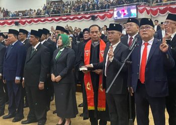 Seratus Anggota DPRD Banten Dilantik, Al Muktabar Berharap Bisa Besinergi