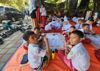 125 Siswa SDN 1 Rangkasbitung Barat Dikenalkan Dengan Batik Lebak