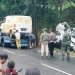 Polisi Evakuasi Dua Mobil yang Terlibat Kecelakaan
