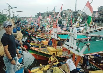 Ribuan Nelayan di Pandeglang Tolak Pembatasan BBM Bersubsidi