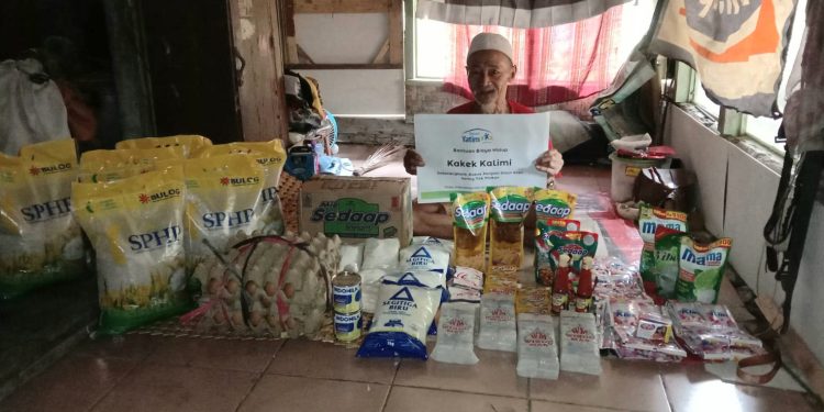 Laznas Rumah Yatim Arrohman Salurkan Bantuan Sosial untuk Lansia di Desa Idaman