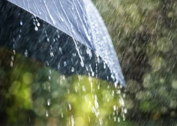 Kemenkes Bagikan Tips Jaga Kesehatan dan Cegah Penyakit di Musim Hujan
