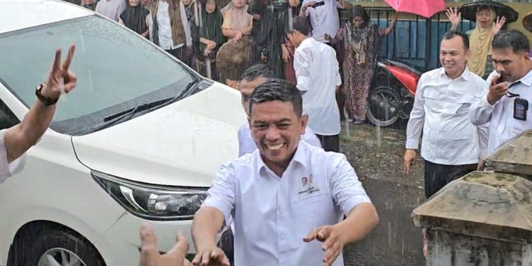 Warga Lebak Sambut Program Sekolah Gratis Andra-Dimyati