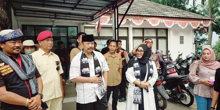 Aap Aptadi-Ratu Anita Resmi Berpasangan