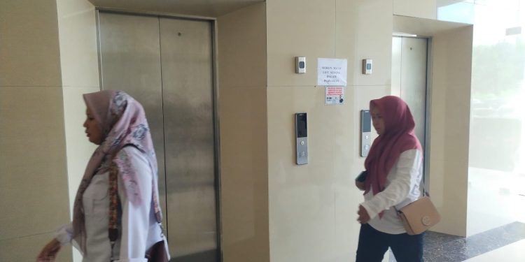 Lift Mendadak Macet, Satu Pegawai Pemkot Cilegon Terkurung 30 Menit