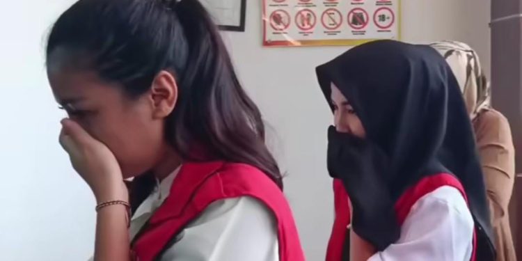 Marah Diberitakan, Keluarga Terdakwa Kasus Judi Online Cengkram Ponsel Wartawan