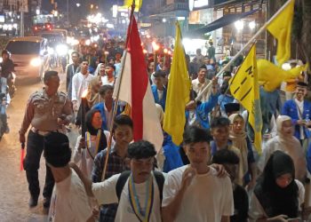 Ribuan Warga Pandeglang Ikut Karnaval Pawai Obor Maulid Nabi