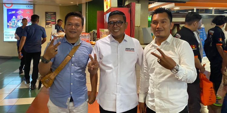 Persiapan Debat Ala Andra Soni, Minum Kopi Hingga Air Zam-zam dari Ulama