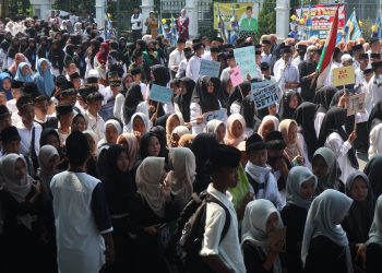 Ribuan Santri di Lebak Pawai Meriahkan Hari Santri