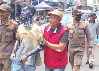 10 Gelandangan dan Satu Manusia Silver Diamankan Satpol PP Kabupaten Tangerang
