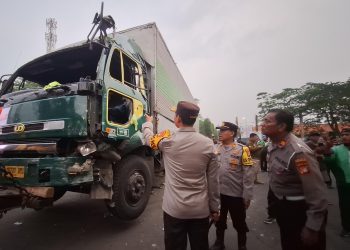 Kontainer Tabrak Lari Sejumlah Pengendara di Kota Tangerang, Warga Kejar Pengemudi