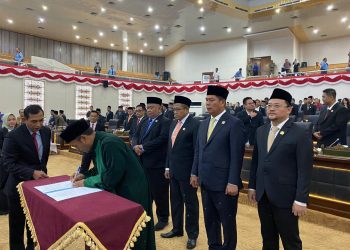 Pimpinan DPRD Banten Dilantik Tanpa Barhum