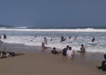 Pantas Saja Sawarna Jadi Favorit Wisatawan, Dikelilingi Pantai Cantik dan Goa