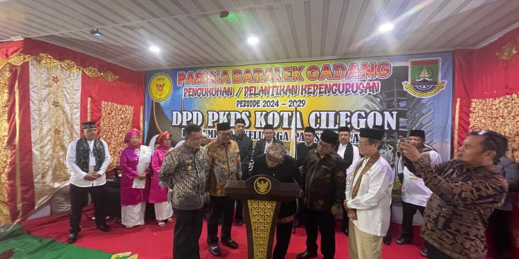 Perkumpulan Keluarga Pesisir Selatan Arahkan Dukungan ke Helldy-Alawi