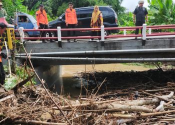 TRC BPBDPK Pandeglang Pantau Banjir di Tiga Kecamatan