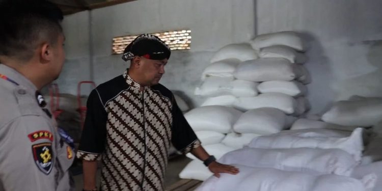 Pantau Ketersediaan Beras dan Pupuk, Polres Serang Survei Gudang Kelompok Tani