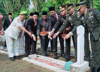 Hadiri Peringatan Hari Pahlawan, Sekda Ajak Pegawai Lakukan Hal Ini