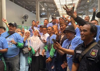 Ngobrol Bareng Ratusan Ojol, Andra Soni Cerita Pernah Jadi Kurir Surat