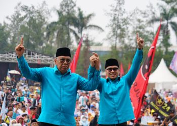 Pilkada Tangsel: Benyamin Nyoblos di TPS 13 Lengkong Karya, Pilar di TPS 15 Pakulonan