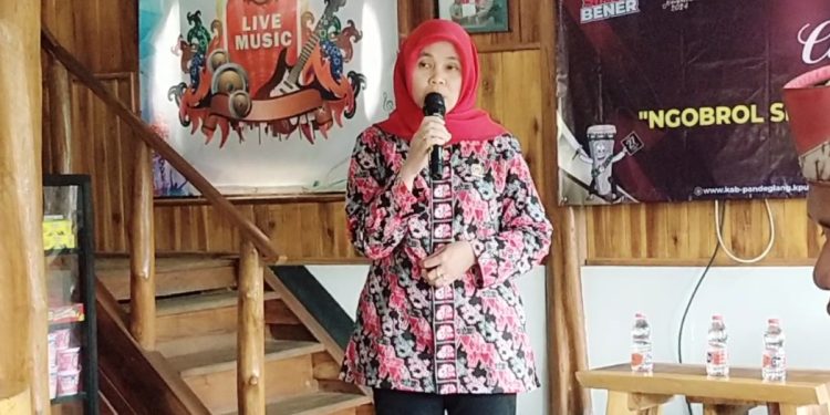 KPU Pandeglang Monitor Pergeseran Logistik Pertama ke TPS