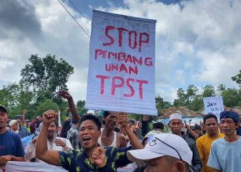 Warga Empat Desa di Lebak Tolak Pembagunan TPST Regional Cileles