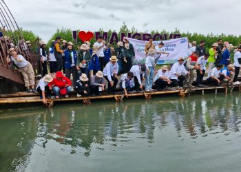 Pemkab Tangerang Tanam Mangrove dan Tebar Mimi di Ketapang Urban Aquaculture