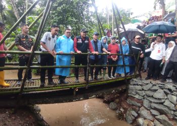 Datang ke Mancak, Mensos Ajak Masyarakat Hidupkan Kembali Budaya Gotong Royong