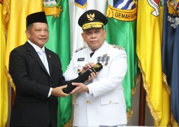 Baru Sehari Kerja, Pj Gubernur Banten Tetapkan UMK dan UMSK 2025 di Banten