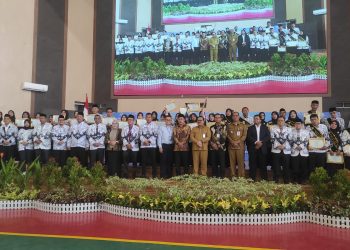 Peringatan Puncak HUT PGRI ke-79 di Kabupaten Serang: Guru dan Operator Sekolah Berprestasi Terima Penghargaan