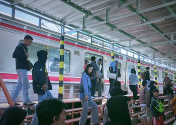 Antisipasi Lonjakan Penumpang Malam Tahun Baru, Commuter Line Beroperasi 24 Jam