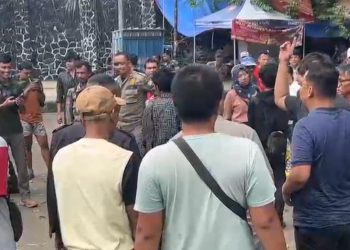 Ratusan PKL Stadion Maulana Yusuf Kota Serang Mulai Direlokasi