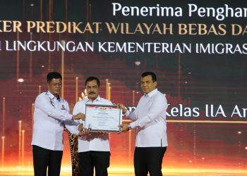 Pria Asal Serang Ini Raih Penghargaan dari Menteri Imigrasi dan Pemasyarakatan