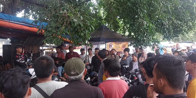 Pedagang di Stadion Maulana Yusuf Kota Serang Protes Soal Parkir