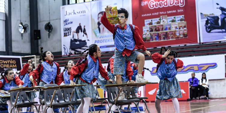 UCDC Angkat Kisah Ki Hajar Dewantara, Enchantress Hidupkan Semangat Dallas Cowboys Cheerleaders di DBL Dance Competition