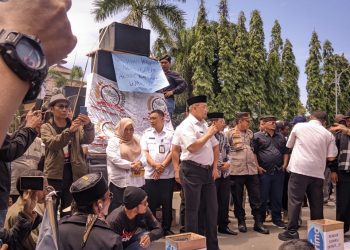 Aliansi Masyarakat Termarjinalkan Demo Pemkot Minta Pertanggungjawaban Honda yang Terancam Hangus