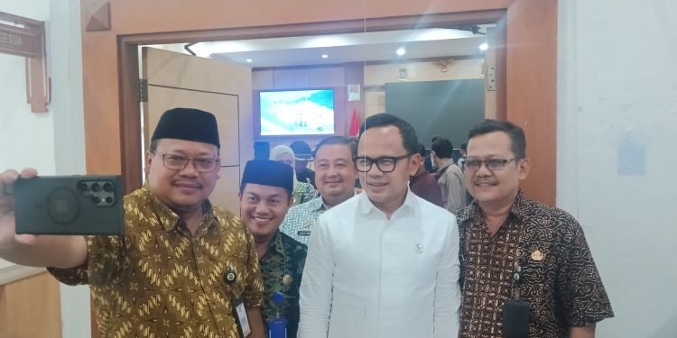 Sinkronisasi Program, Wamendagri Bima Arya Kunjungi Kota Cilegon
