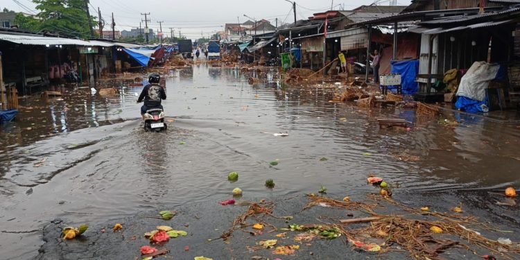 Jadi Penyebab Banjir, Bangunan Liar di Pasar Induk Rau Bakal Ditertibkan