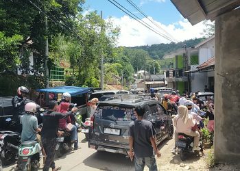 Baduy Dipadati Pengunjung, Arus Lalu Lintas Macet