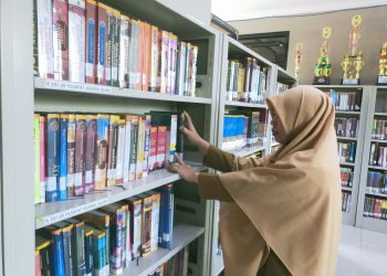 Kunjungan ke Perpustakaan Saidja Adinda di Lebak Turun