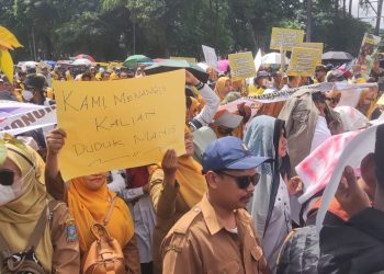 Ribuan Honorer Kabupaten Serang Aksi di Pendopo, Minta Diangkat Jadi PPPK Penuh Waktu