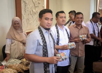 Robinsar Bakal Lanjutkan Program Beasiswa Full Sarjana