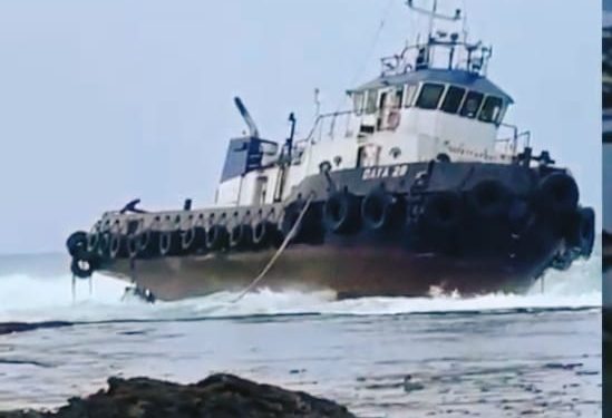 11 ABK Kapal Tugboat Daya 28 Terdampar di Perairan Taman Nasional Ujung Kulon