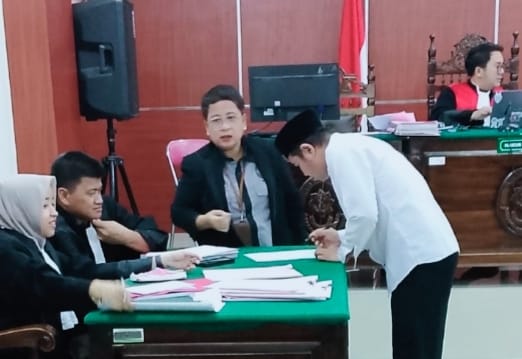 Enam Pemburu Badak Dihukum Berat