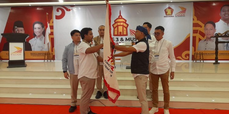 Nahkodai TIDAR Banten, Putra Mendiang Desmon Komitmen Sukseskan Program MBG dan Sekolah Gratis