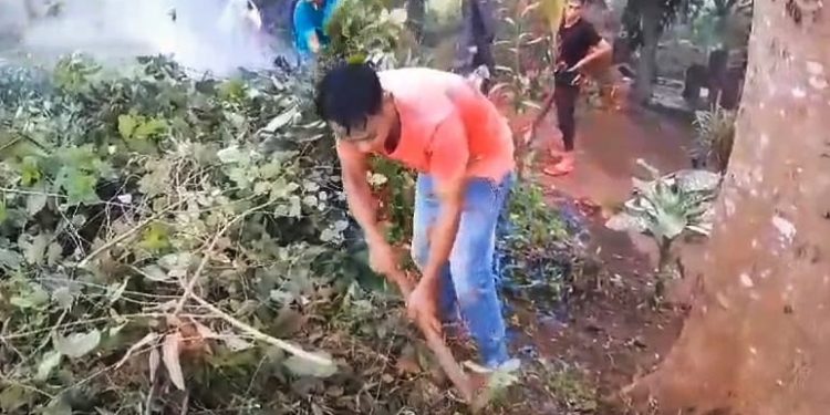Menyambut Ramadan, Warga Lebak Adakan Tradisi Bersih Makam
