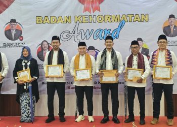 Disiplin, Delapan Anggota DPRD Tangsel Diganjar Penghargaan