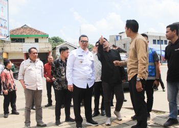Budi Rustandi Sidak Kabel Semrawut di Jalan Protokol, Ancam Tindak Tegas Provider Bandel
